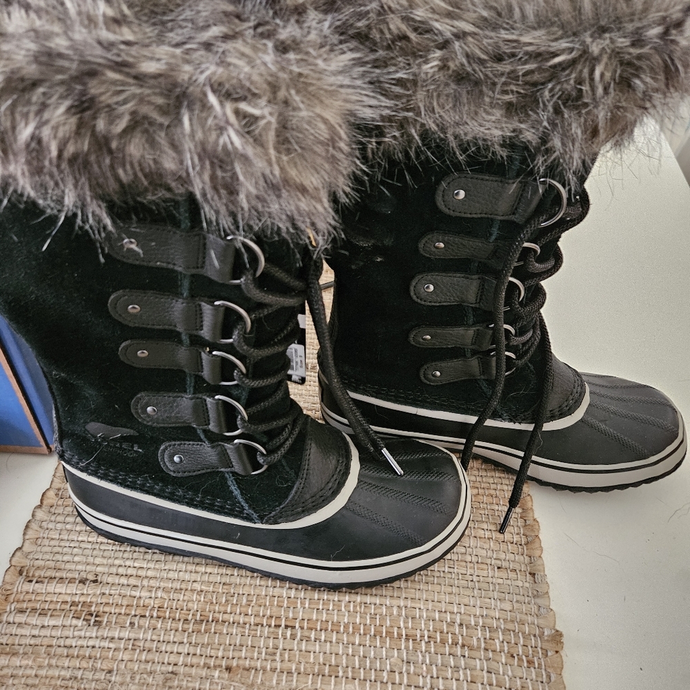 Sorel Joan of Arctic